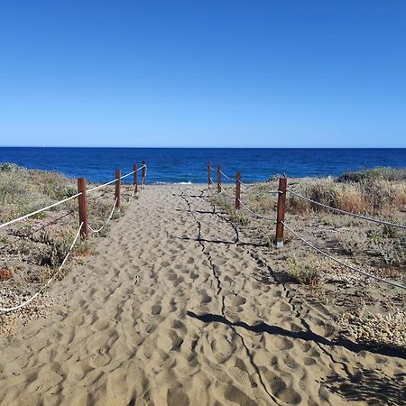 Costalita On The Beach - 3 Bedroom Cosy Apartment Estepona Kültér fotó