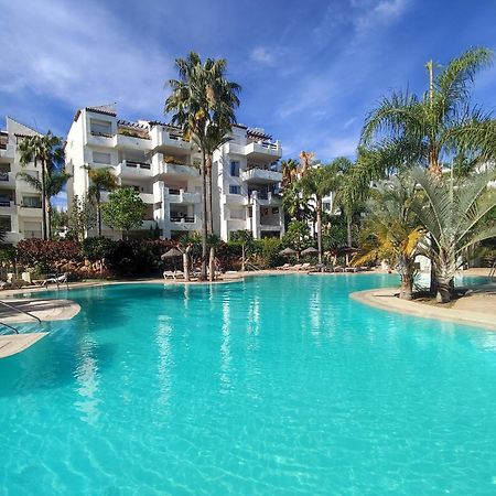 Costalita On The Beach - 3 Bedroom Cosy Apartment Estepona Kültér fotó