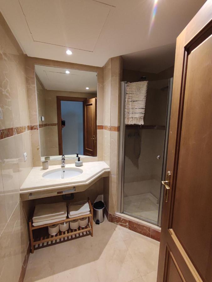 Costalita On The Beach - 3 Bedroom Cosy Apartment Estepona Kültér fotó