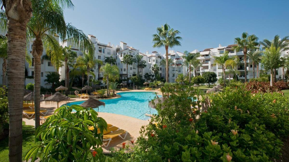 Costalita On The Beach - 3 Bedroom Cosy Apartment Estepona Kültér fotó